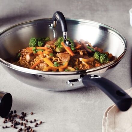 Sarten Tramontina Wok con Tapa